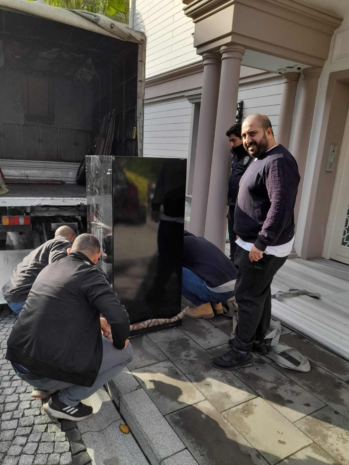 çelik para kasası taşıma